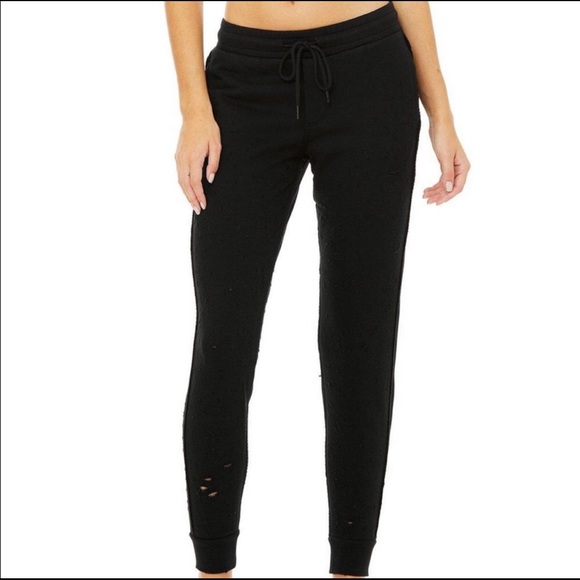 ALO Yoga Pants - Alo Yoga Fierce Sweatpant / Small